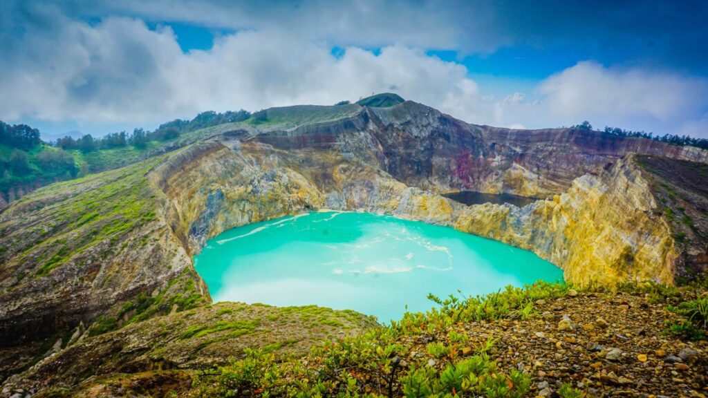 Surga Tersembunyi Indonesia: Destinasi Alam yang Jadi Incaran Traveler Global surga tersembunyi